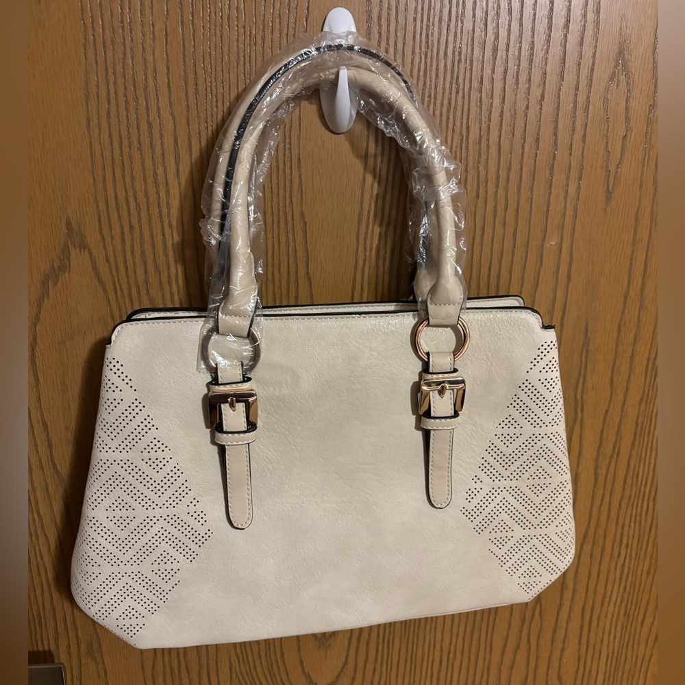 Elegant Cream Crossbody Handbag